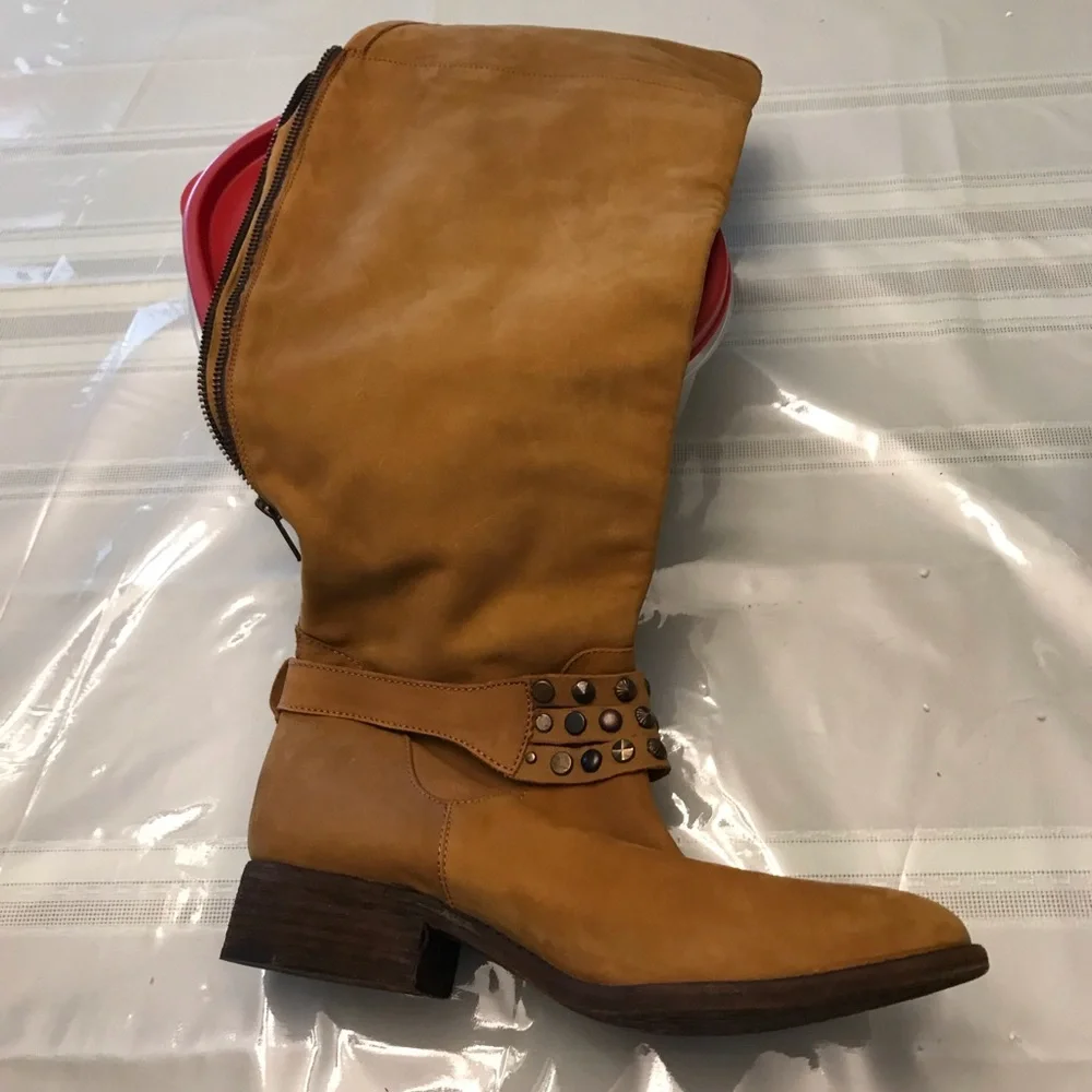 Women’s Smoken Leather Boots Size 10